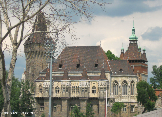 замок Вайдахуняд Будапешт фото 3