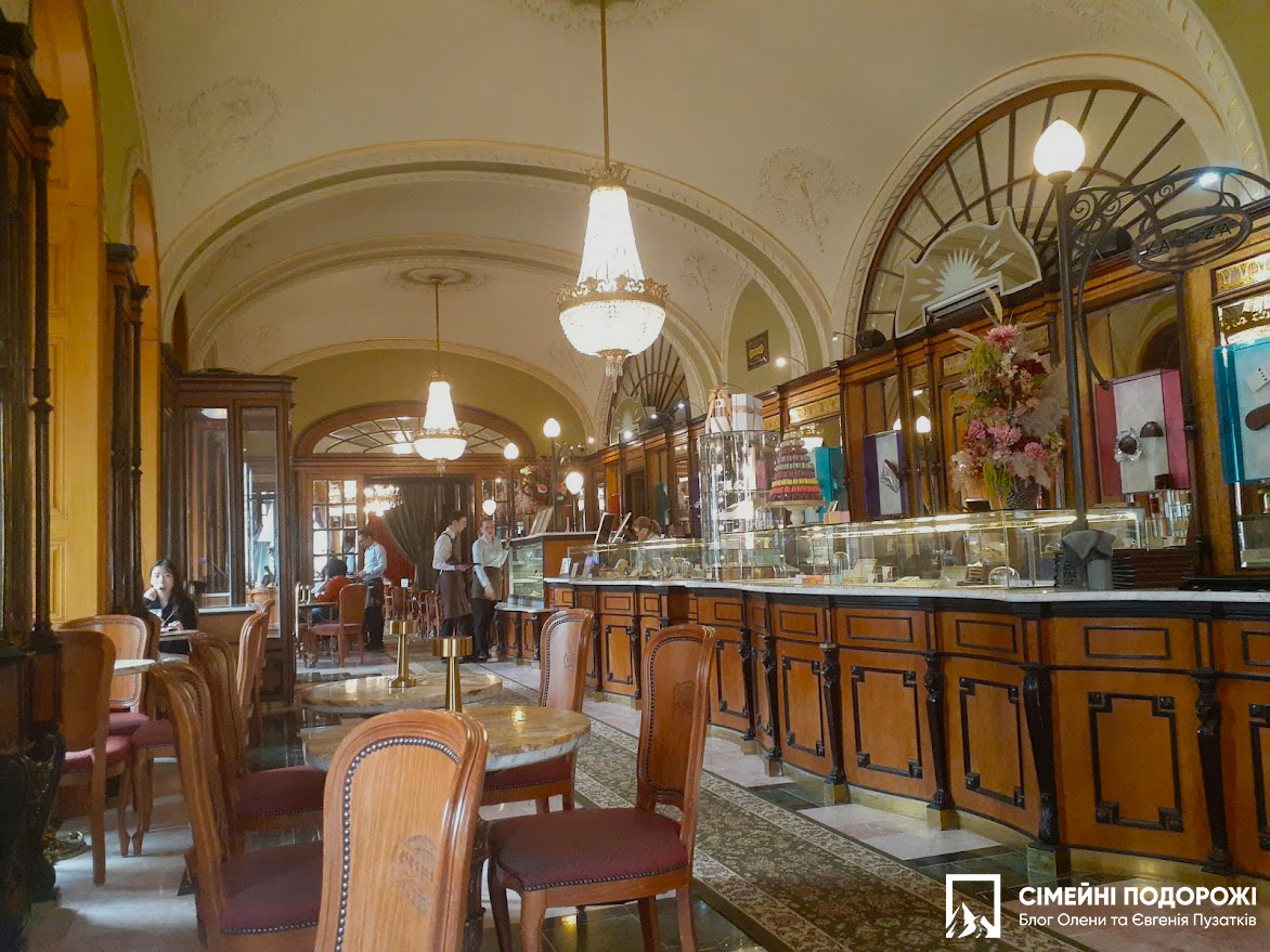 де поїсти в Будапешті - культове кафе Жербо