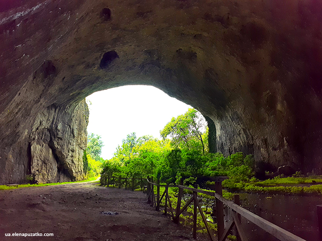 Пещера Деветашка в Болгарии фото 13