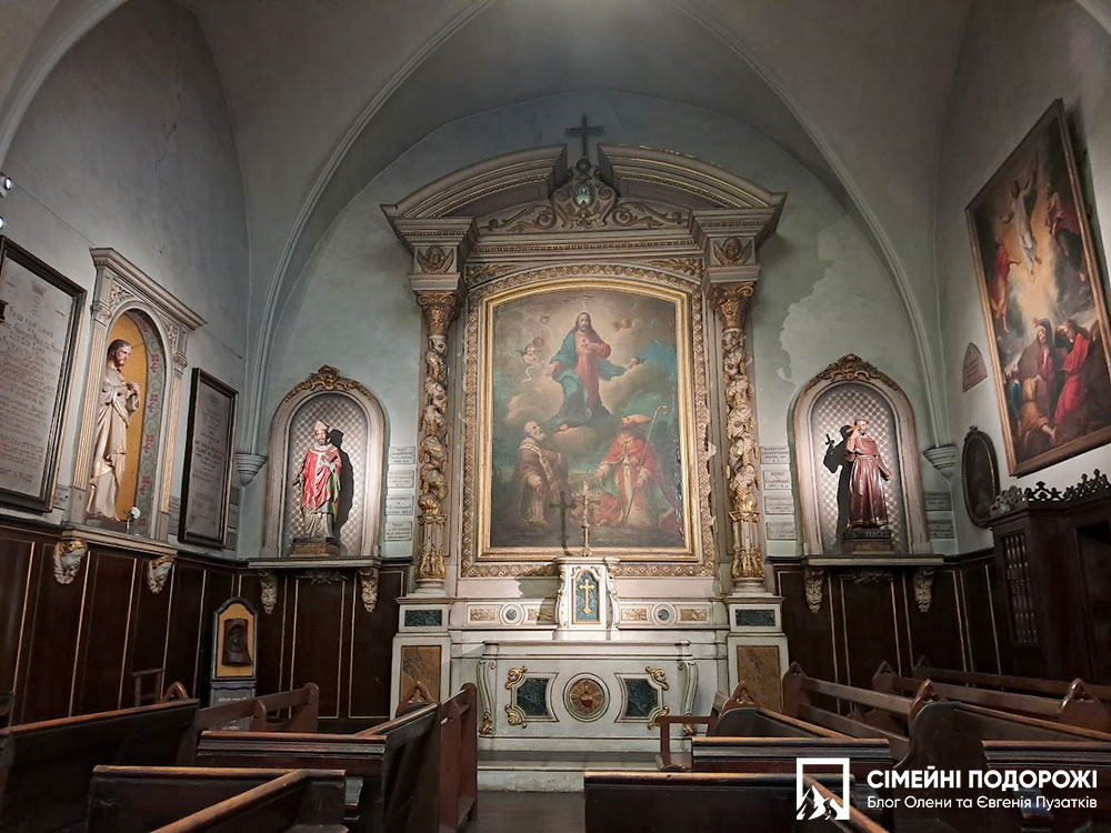 Церковь Нотр-Дам-д’Эсперанс в Каннах внутри