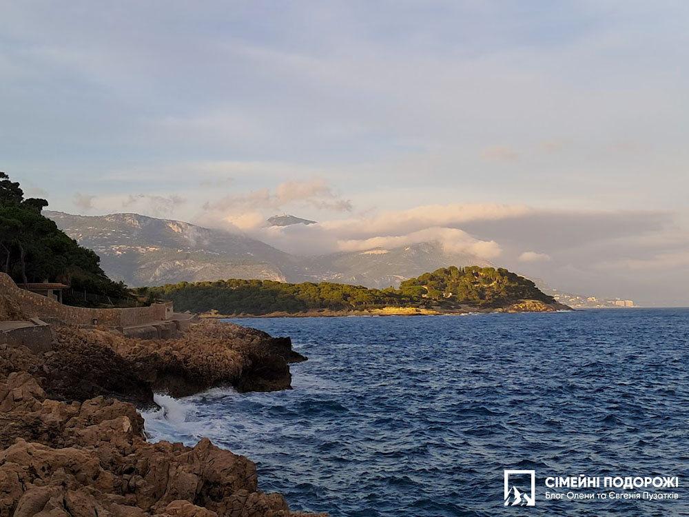 Сен-Жан-Кап-Ферра. Мис і каплиця Св. Хоспіса.