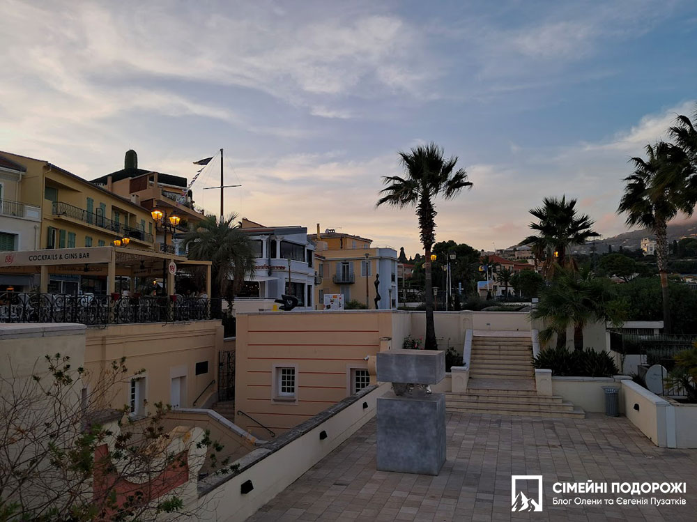 Сен-Жан-Кап-Ферра за 1 день. Ресторани біля порту.