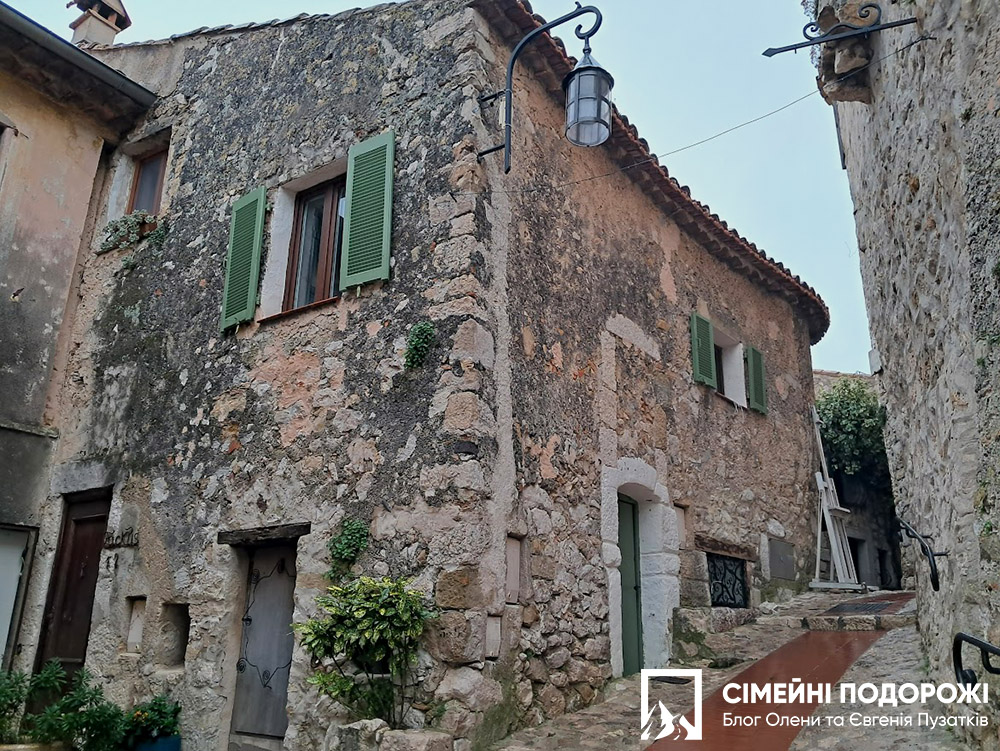 Село Eze Эз в хмурую погоду, что посмотреть