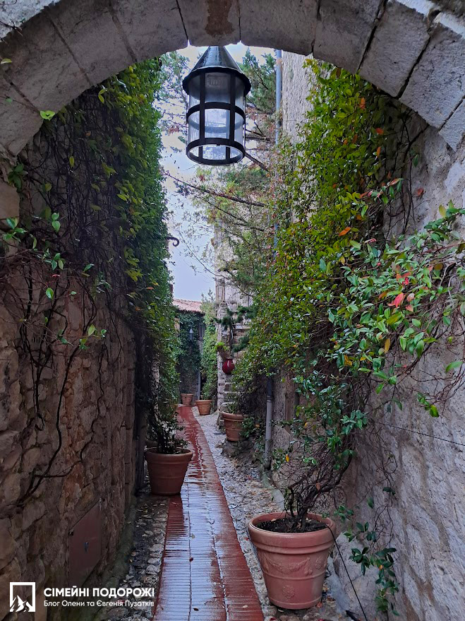 Что посмотреть в Эз в дождливую погоду. Улочки Eze