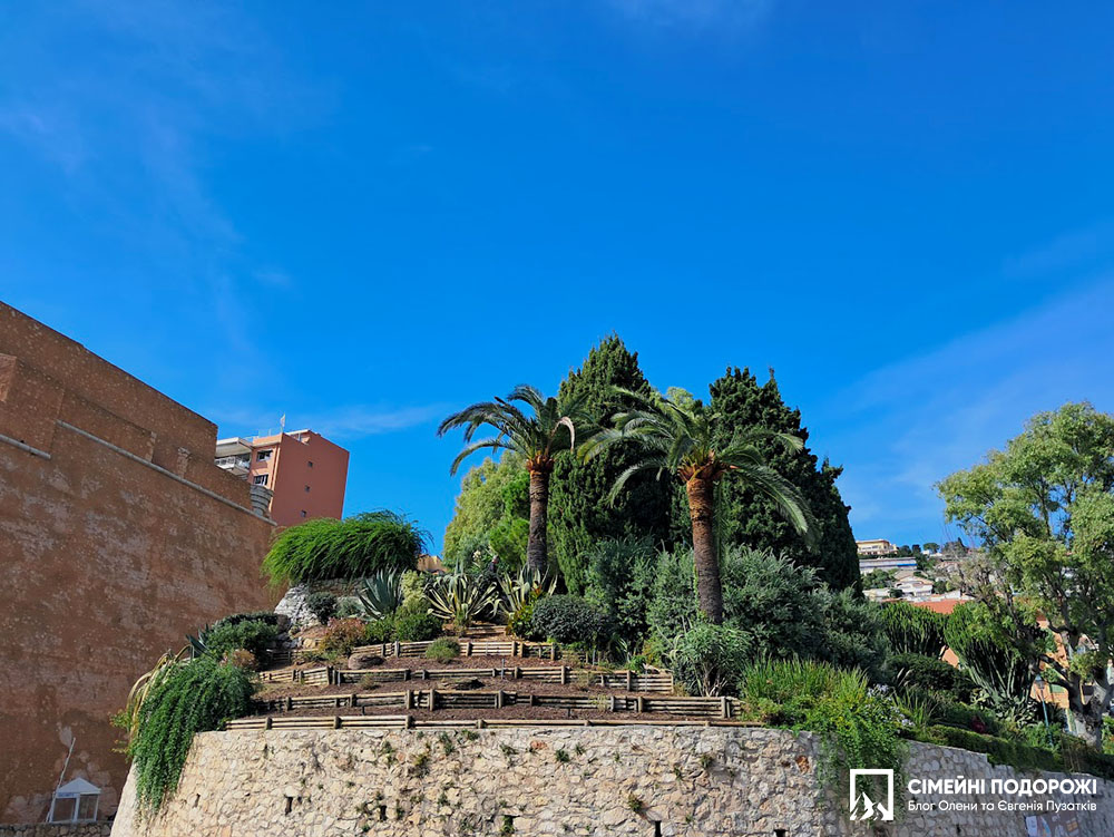 Сад кактусів у Вільфранш-сюр-Мер на Лазуровому узбережжі