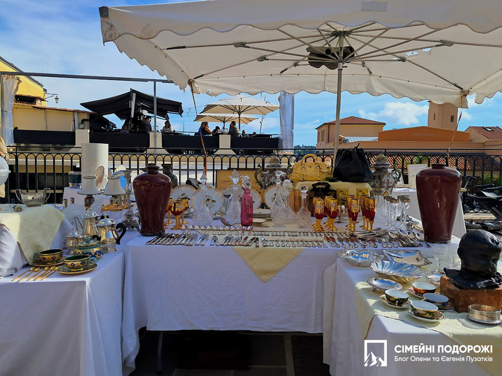 Блошиний ринок у Вільфранш-сюр-Мер