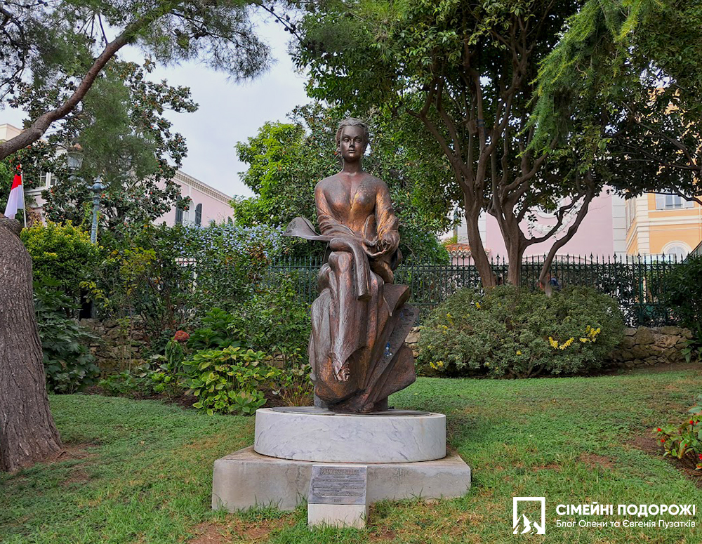 Монако за 1 день. Статуя Принцеси Грейс в Монако