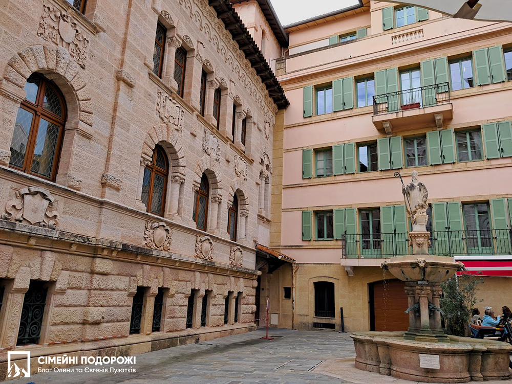 Площа в Старому місті Монако-Вілль. Путівник Монако за 1 день