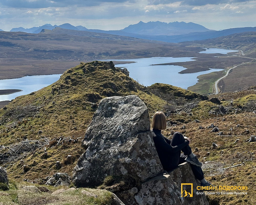 Старий із Сторра - Old Man of Storr. Що подивитись в Шотландії. Маршрут по острову Скай.  